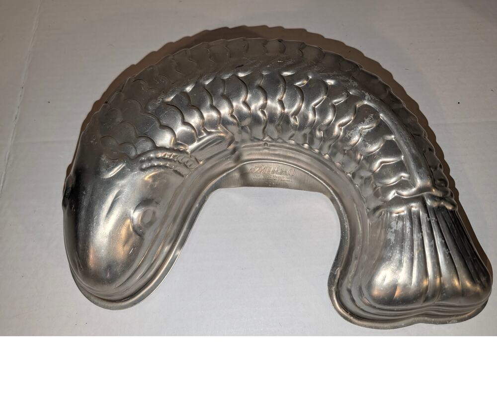 Vintage Mirro Aluminum Fish Mold 725M 12 Inch